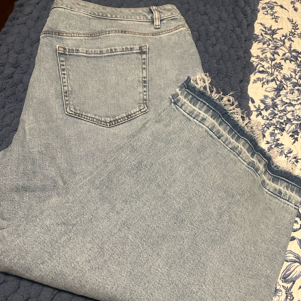 Lane Bryant signature fit straight ankle jeans, sz 24w. Exc cond, worn 1-2 times